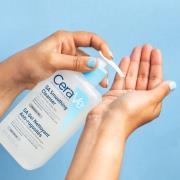 CeraVe SA Smoothing Cleanser with Salicylic Acid for Dry, Rough & Bump...
