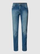 Christian Berg Men Straight Fit Jeans mit Brand-Detail in Blau, Größe ...