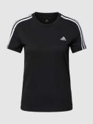 ADIDAS SPORTSWEAR T-Shirt mit Label-Stitching in Black, Größe XS