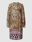 Emily Van den Bergh Tunikakleid aus Viskose mit Animal-Print in Beige,...