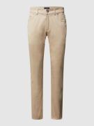 Christian Berg Men Hose mit Stretch-Anteil in gerader Passform in Sand...