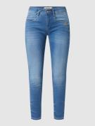 Gang Cropped Jeans mit Stretch-Anteil Modell 'Nele' in Hellblau, Größe...