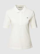 Gant Poloshirt aus Baumwolle mit Label-Detail in Ecru, Größe XS