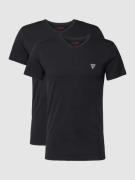 Guess T-Shirt mit V-Ausschnitt Modell 'CALEB HERO' im 2er-Pack in Blac...