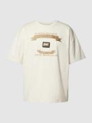KARL KANI Boxy Fit T-Shirt mit Label-Stitching in Offwhite, Größe XS