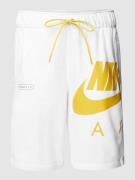 Nike Sweatshorts mit Label-Print in Weiss, Größe S