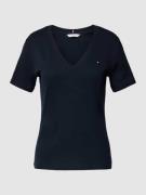 Tommy Hilfiger T-Shirt mit V-Ausschnitt in Dunkelblau, Größe S