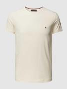 Tommy Hilfiger Slim Fit T-Shirt mit Logo-Stitching in Beige, Größe XXL