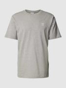 adidas Originals T-Shirt mit Label-Stitching Modell 'ESSENTIAL' in Hel...