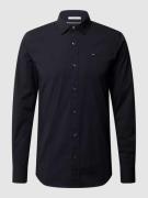 Tommy Jeans Slim Fit Freizeithemd mit Stretch-Anteil in Black, Größe L