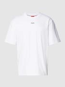 HUGO T-Shirt mit regulärem Schnitt und Label-Print in Weiss, Größe M