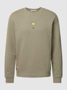 Armedangels Sweatshirt mit Motiv-Stitching Modell 'BAARO MELT HEAARTS'...