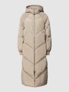 Pieces Steppmantel mit Kapuze  Modell 'PCFELICITY LONG PUFFER' in Sand...