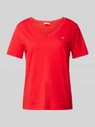 Gant T-Shirt mit V-Ausschnitt in Rot, Größe S