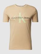 Calvin Klein Jeans T-Shirt mit Label-Print in Beige, Größe XS