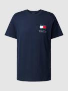 Tommy Jeans T-Shirt mit Label-Print in Dunkelblau, Größe S
