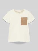 Name It T-Shirt mit Brusttasche Modell 'DREW' in Offwhite, Größe 98