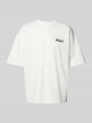 REVIEW T-Shirt mit Label-Detail in Offwhite, Größe S