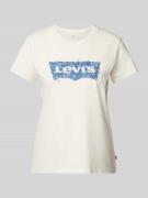 Levi's® T-Shirt mit Label-Print in Ecru, Größe M