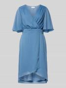 Vila Knielanges Kleid mit V-Ausschnitt Modell 'RILLA' in Rauchblau, Gr...