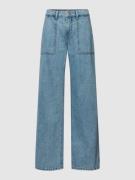 Gina Tricot Straight Fit Jeans mit großen Eingrifftaschen in Jeans, Gr...