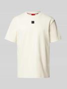 HUGO T-Shirt mit Label-Patch Modell 'Dalile' in Offwhite, Größe XL