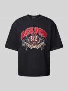 REVIEW T-Shirt mit Label-, Motiv- und Statement-Stitching in Black, Gr...