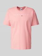 Tommy Jeans Regular Fit T-Shirt mit Label-Stitching in Rose, Größe XS