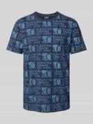 s.Oliver RED LABEL T-Shirt mit Allover-Label-Print in Marine, Größe S