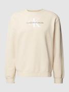 Calvin Klein Jeans Sweatshirt mit Label-Stitching in Sand, Größe XS