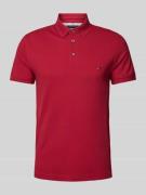 Tommy Hilfiger Slim Fit Poloshirt mit Label-Stitching in Kirsche, Größ...