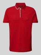 Tommy Hilfiger Regular Fit Poloshirt mit Logo-Stitching in Dunkelrot, ...