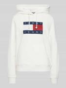 Tommy Jeans Regular Fit Hoodie mit Label-Print in Offwhite, Größe L