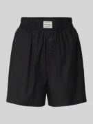 Karo Kauer Regular Fit Shorts mit Label-Patch in Black, Größe L