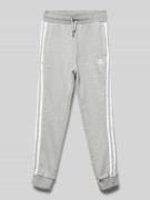 adidas Originals Regular Fit Sweatpants mit Label-Stitching Modell 'TR...