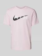 Nike T-Shirt mit Label-Print in Rosa, Größe M