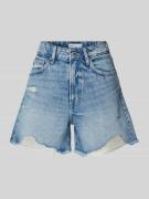 Gina Tricot Flared Jeansshorts im Destroyed-Look in Jeansblau, Größe 3...