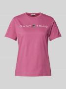 Gant T-Shirt mit Label-Print in Fuchsia, Größe M