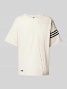 adidas Originals T-Shirt mit überschnittenen Schultern in Offwhite, Gr...