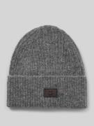 Jake*s Casual Beanie mit Motiv-Patch und Woll-Anteil in Dunkelgrau Mel...