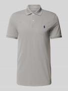 POLO RALPH LAUREN Tailored Fit Poloshirt mit Logo-Stitching in Mittelg...