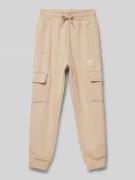 adidas Originals Regular Fit Sweatpants mit Cargotaschen in Beige, Grö...