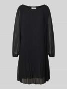 s.Oliver BLACK LABEL Fließendes Langarmkleid aus plissiertem Chiffon i...