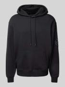 Guess Hoodie mit Kängurutasche Modell 'CHENILLE' in Black, Größe L