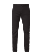 BOSS Slim Fit Chino mit Stretch-Anteil in Black, Größe 46