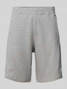 adidas Originals Regular Fit Sweatshorts in Melange-Optik in Hellgrau,...