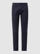 Lindbergh Slim Fit Chino mit Stretch-Anteil in Marine, Größe 33/32