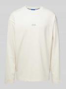 Hugo Blue Longsleeve mit Label-Print Modell 'Nichaboso' in Offwhite, G...