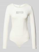 Guess Body mit Strasssteinbesatz in Offwhite, Größe XL