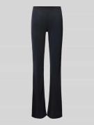 WEEKDAY Flared Cut Stoffhose mit elastischem Bund Modell 'Bea' in BLAC...